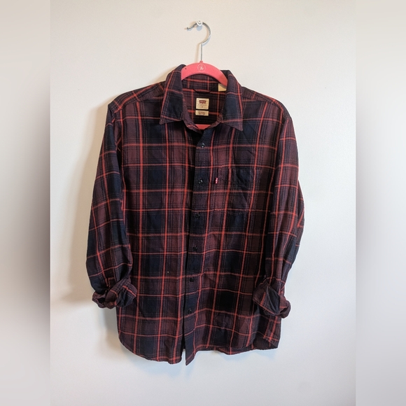 Levi's Tops - Levi's Long sleeve Button Down